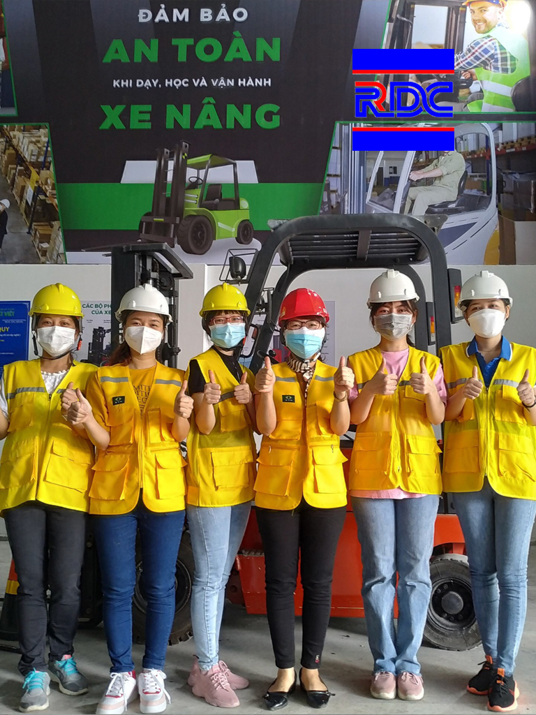 Tuyển sinh đào tạo chứng chỉ vận hành xe nâng tại TPHCM 12 Đào tạo chứng chỉ lái xe nâng cấp tốc