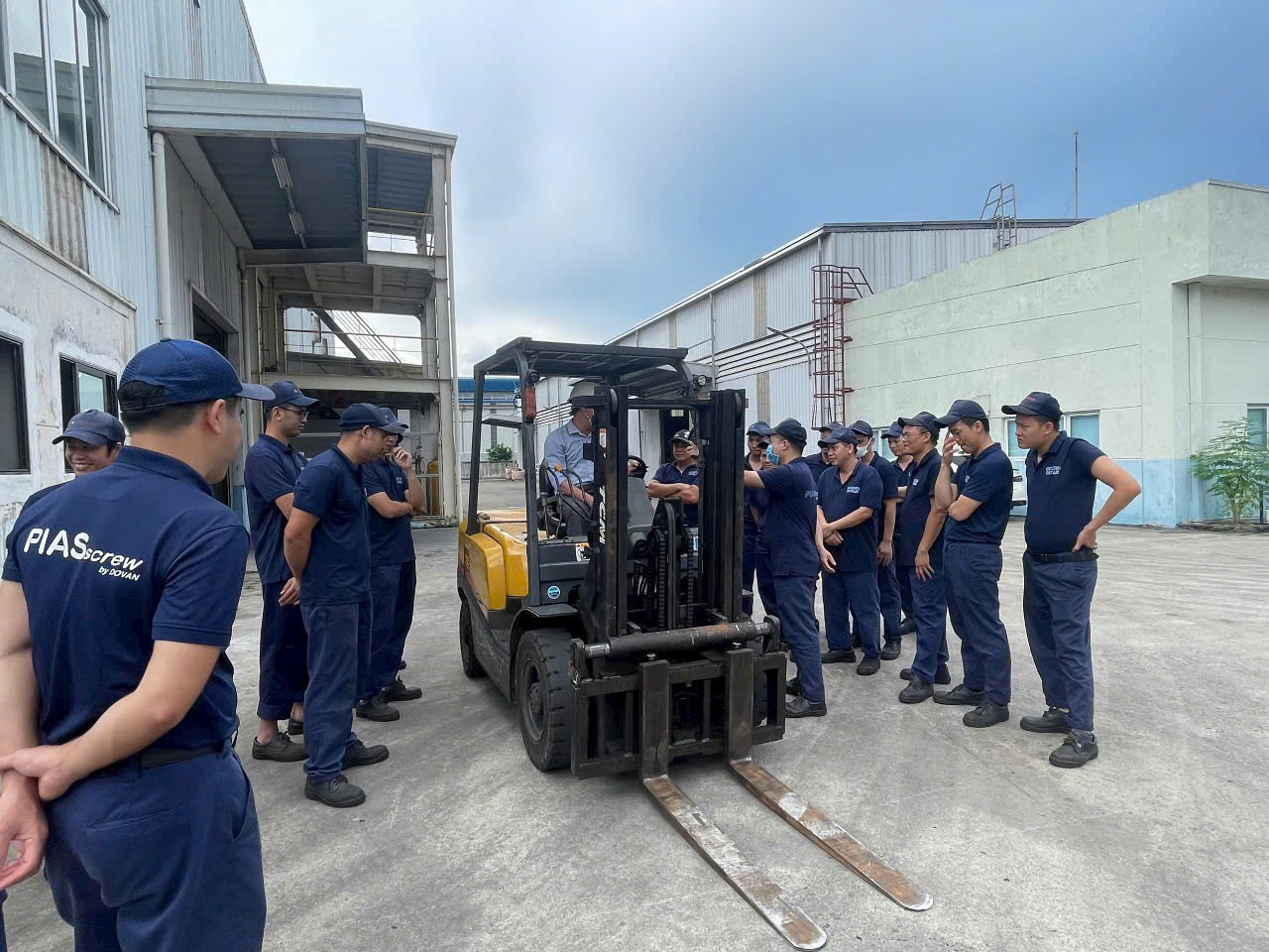 Học lái xe nâng uy tín tại Hà Nội năm 2025 6 b2086f402efb99a5c0ea2