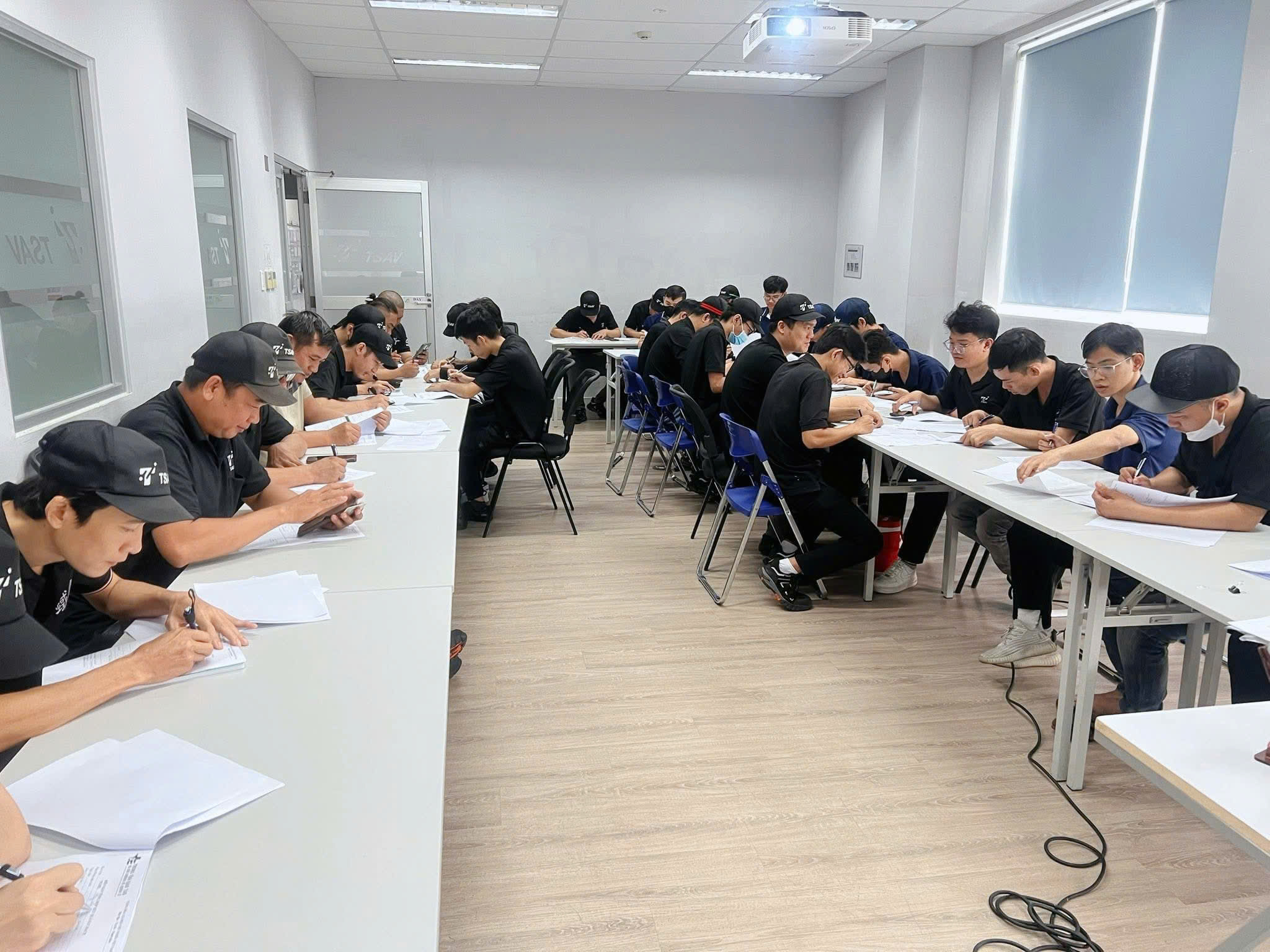 Học lái xe nâng tại Quận 12 12 học lái xe nâng tại Quận 12